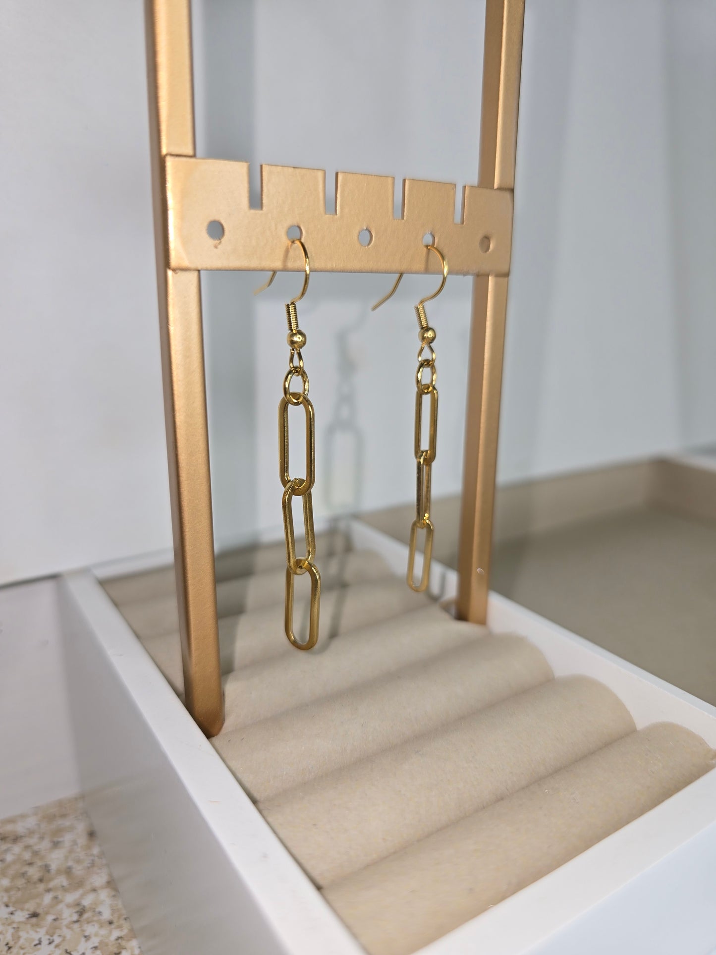 Trending Oval Paperclip Chain Dangle Earrings