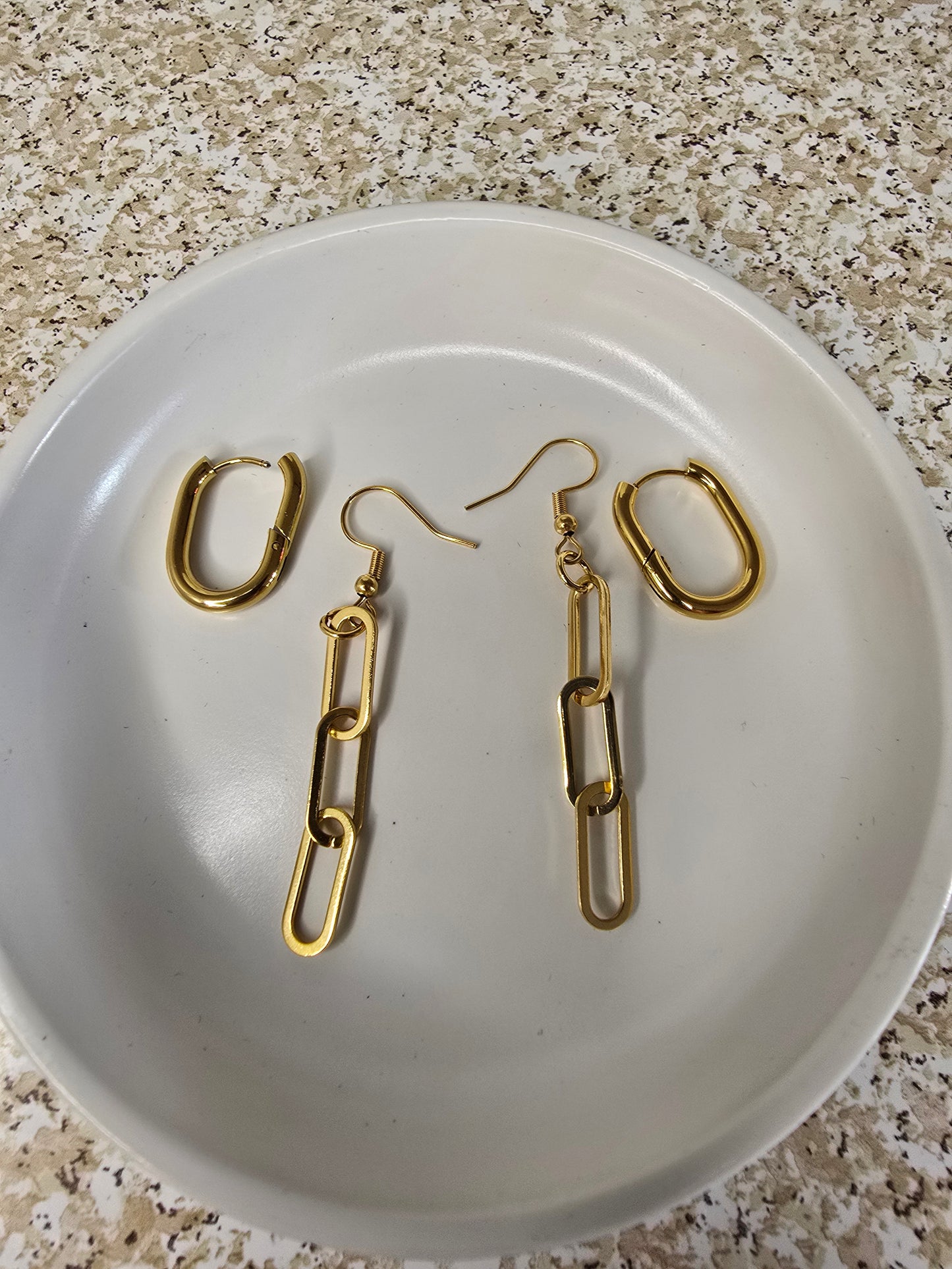Trending Oval Paperclip Chain Dangle Earrings