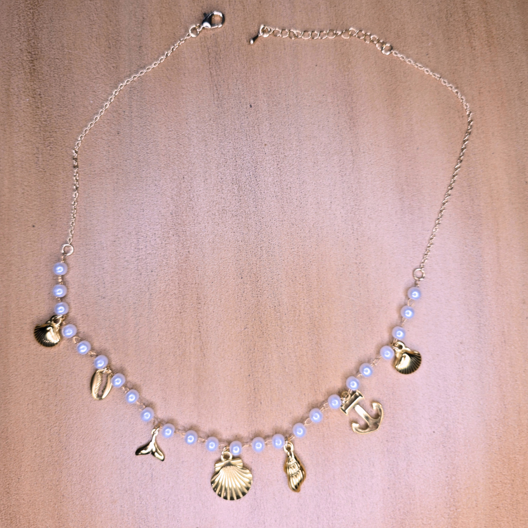 Seaside Whispers Necklace – Modern Pearls, Golden Charms, Summer Vibes