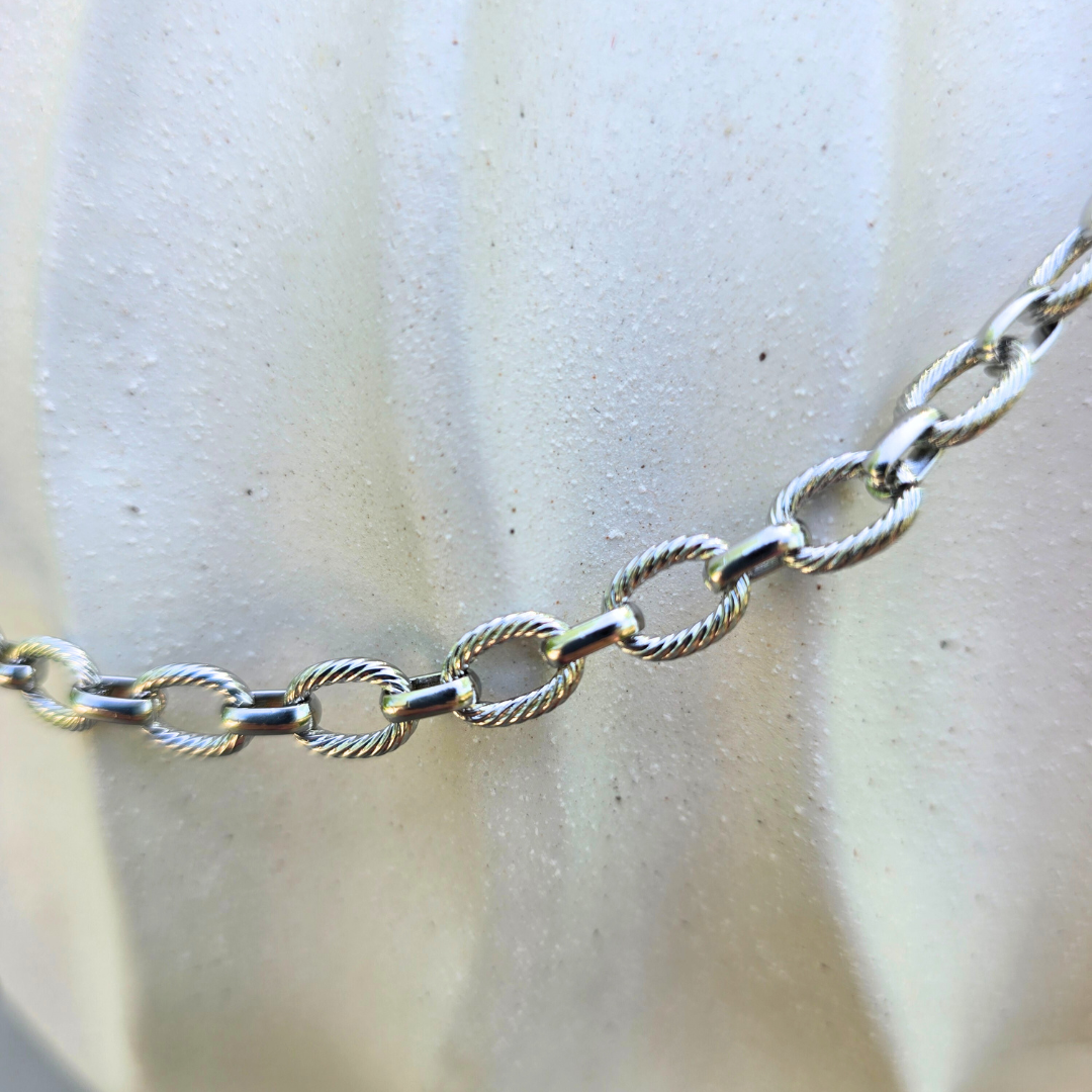 Everyday Edge – Chunky Silver Link Choker