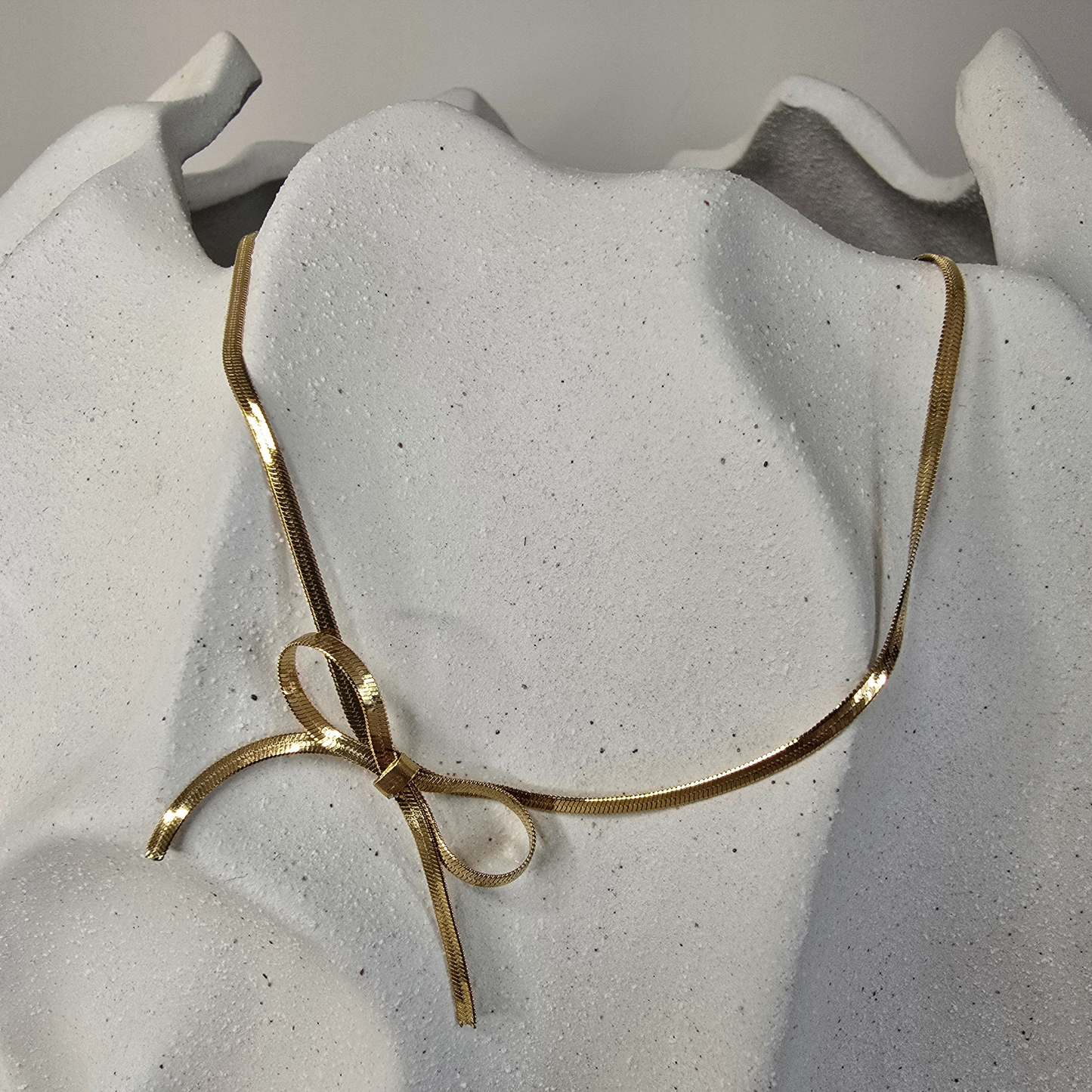 Elegant Bowknot Choker - Waterproof