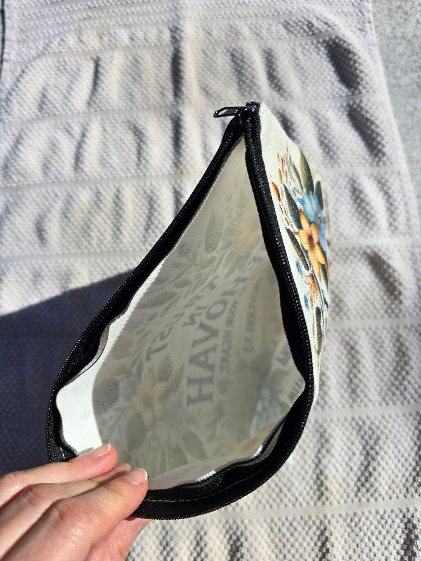 Faithful Moments Zippered Pouch